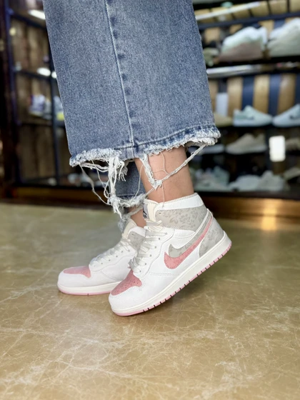 کتانی زنانه ساق‌دار نایکی دبل (دو نایک)