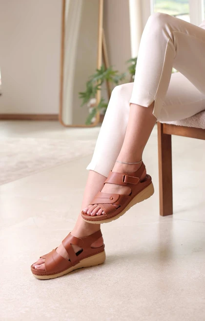 کفش صندل رکابدار زنانه آیسین 1208