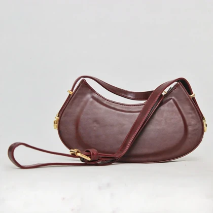 کیف دوشی زنانه coach رنگ زرشکی