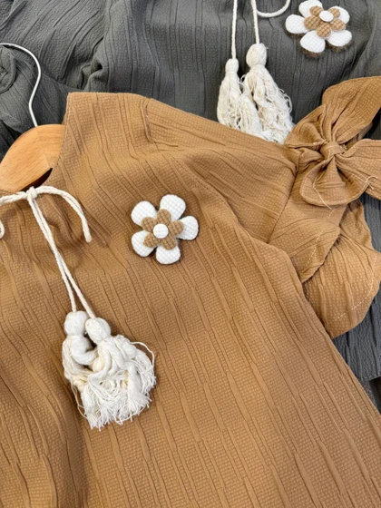 شومیز تک گل برجسته (شارژ سوم)