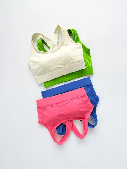 نیم‌تنه کاپ‌دار ورزشی حرفه ای قزن دار فلامنت بند ضربدری