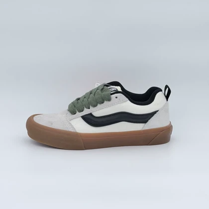 ونس نواسکول زیر گام سفید /Vans knuskool white gum