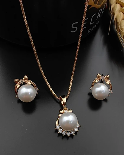 نیم ست پاپیون و مروارید ژوپینگ (با زنجیر)