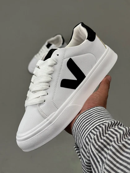 ونس مردانه VEJA
