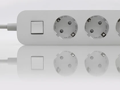 چند راهی برق ارت دار چهار سوکت هادرون Hadron P24 4 AC Way Power Strip 16A