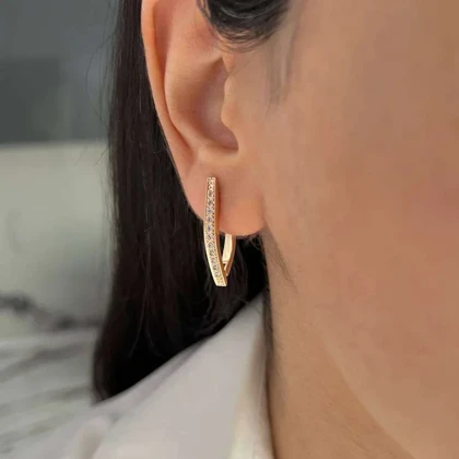 گوشواره زنانه حلقه کلیپسی نگین‌دار ژوپینگ با طراحی خاص