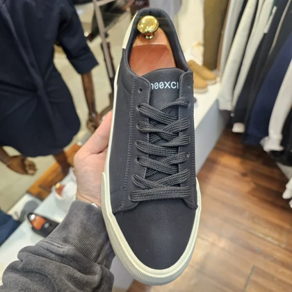 کتانی اسنیکرزمشکی زیره سفید