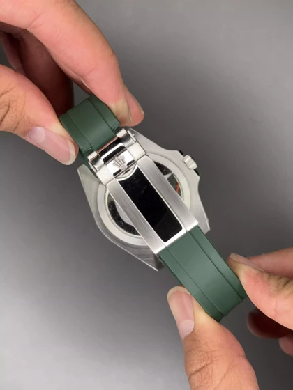 ساعت مچی رولکس سابمارینر بند رابر سبز صفحه سبز Rolex Submariner