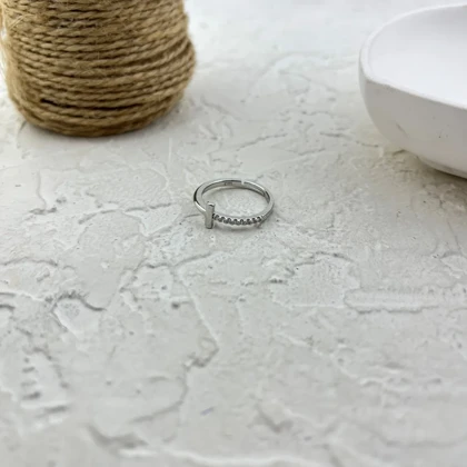 انگشتر زنانه طرح تی با نگین