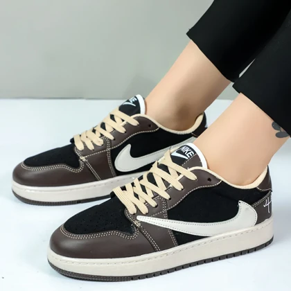 کتانی اسپرت زنانه مدل نایک تراویس رنگ مشکی قهوه ای  کد 099898