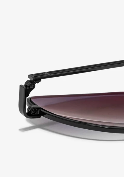 عینک آفتابی دی فرانکلین مدل D.franklin Cat-Eye Legacy Black / Gradient Grey