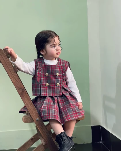 ست بلوز و ژیله و دامن چین‌دار یلدایی