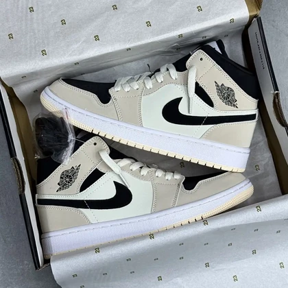 کفش نایک ایر جردن وان ساق‌دار کرم مشکی Nike Air Jordan 1 High Cream Black