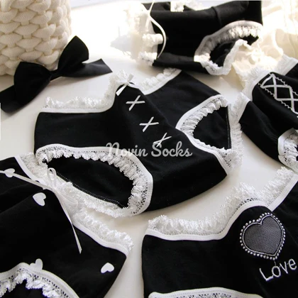 شورت مشکی قلبی ( سایز 38 الی 42)