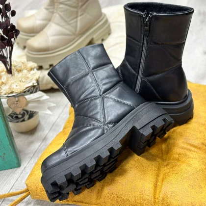 بوت زنانه ساق بلند رنگ مشکی مدل کاپشنی زیپ‌دار کد 61485