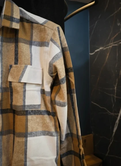 پیراهن پشمی چهارخونه با پارچه برس‌خورده و ترکیب رنگ خاص – کد 891