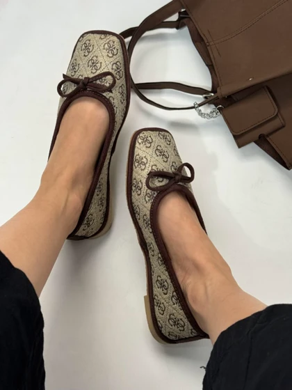 کالج پاپیونی گل رز 4313