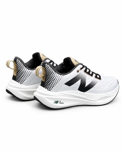 کفش کتانی رانینگ مردانه نیوبالانس زیره بست سفید مشکی New BALANCE