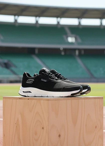 کفش ورزشی مردانه اسکچرز مدل Quantum -مشکی