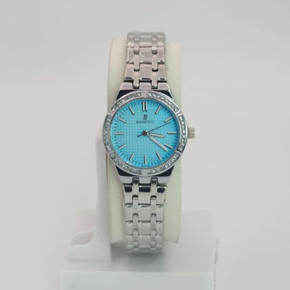 ساعت مچی زنانه اودمار پیگه Audemars Piguet با موتور کواتز و طراحی مینیمال