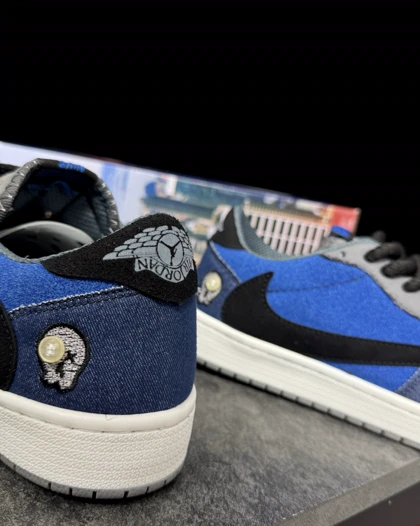 کتانی جردن تراویس وودو