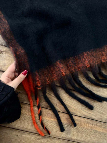 بیگ اسکارف پشمی مشکی حاشیه نارنجی کد 400