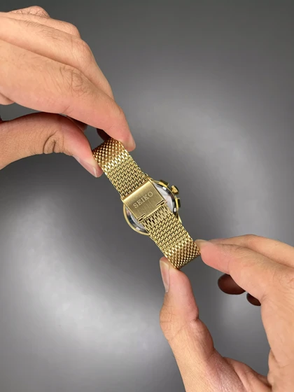 ساعت مچی سیکو فول دیت بند حصیری طلایی صفحه سفید Seiko VIP