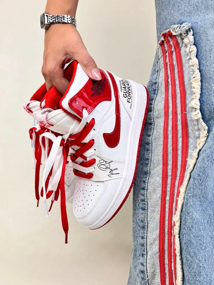 کتانی ونس زنانه ساق‌دار ایر جردن 1 امضا شیکاگو 1 NIKE AIR JORDAN کد 912