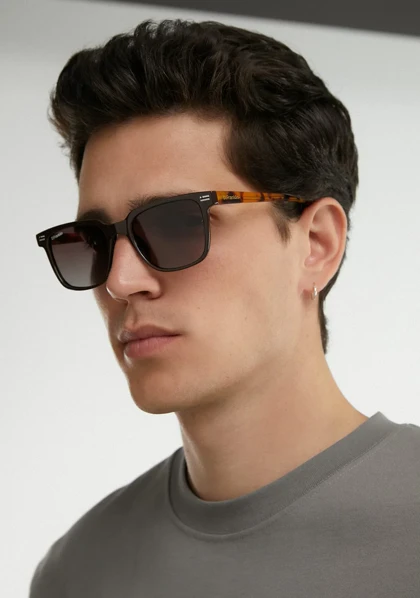 عینک آفتابی دی فرانکلین مدل D.franklin Ultra Light SQ Low Brown / Grad Brown