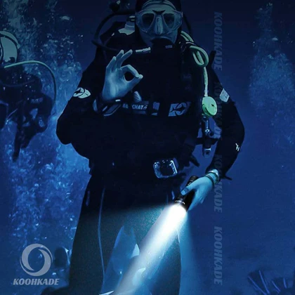 چراغ قوه غواصی SMILING SHARK کد SD-Q35