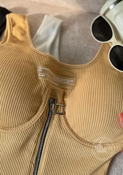 کاپ‌دار وسط زیپ