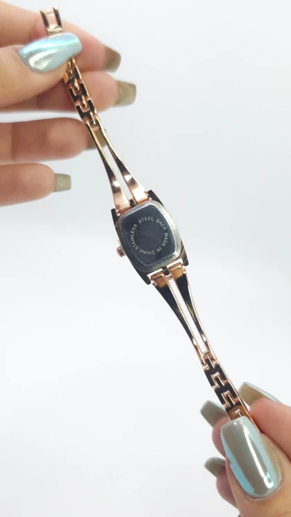 ساعت مچی زنانه مجلسی AIVN نگین‌دار با موتور کوارتز