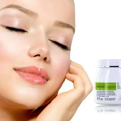 کرم مرطوب‌کننده صورت و بدن کلیون, مدل Grape مناسب انواع پوست حجم 300 میلی‌لیتر