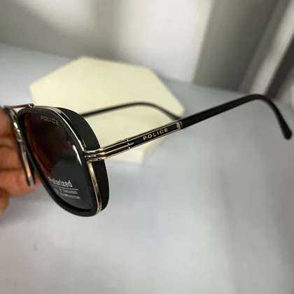 عینک آفتابی پلیس مدل hc p8042