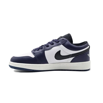 کفش کتانی اسپرت مردانه رنگ سفید سرمه ای مدل نایک NIKE Jordan 1 low