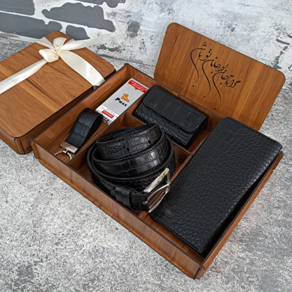 ست هدیه چرم مردانه کیف پول و کمربند مدل 4 تیکه طرح روکو