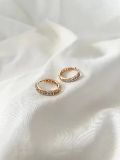 گوشواره حلقه‌ای نگین‌دار