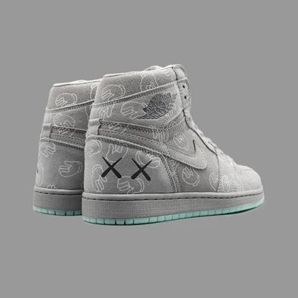 نایکی جردن 1 کاز طوسی روشن ساق‌دار Air Jordan 1 OG High Kaws Light Gray