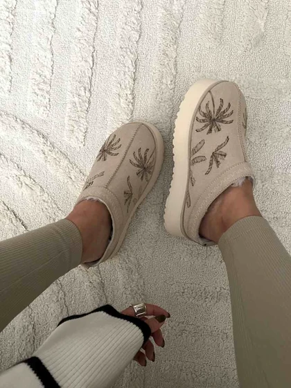 نیمبوت UGG طرح نخل
