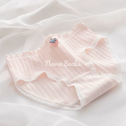 شورت طرح Sweet strawberry (سایز 38 الی 42)