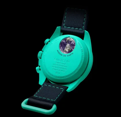 ساعت امگا سواچ شفق قطبی زمین جدید Polar Lights