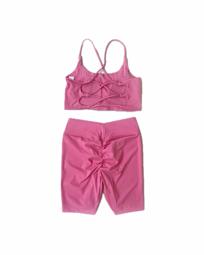 ست ورزشی زنانه فلامنت