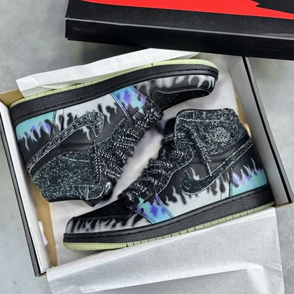 کفش نایک ایر جردن وان ساق‌دار چشم گربه (شبنما) Nike Air Jordan 1 High Cat Eye Reflective