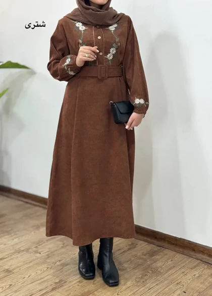 پیراهن مانتویی گلدوزی بابونه همراه با کمربند