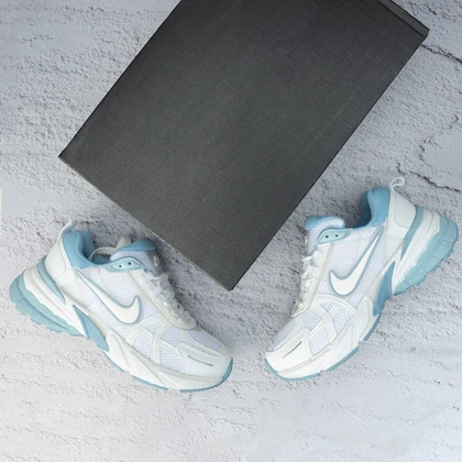 کفش کتانی زنانه نایک V2K سفید آبی (Nike V2K White Blue) کد 2350