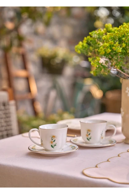 ست فنجان چای دو نفره Bella Maison مدل Daisy - کرم