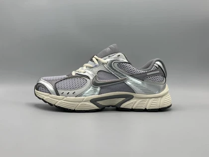 کتانی نایکی وی5 کی رانر سیلور بژ/Nike