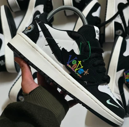 کتانی ودوو زنانه سفید مشکی