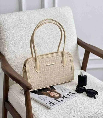 کیف دخترانه طرح برجسته کرم