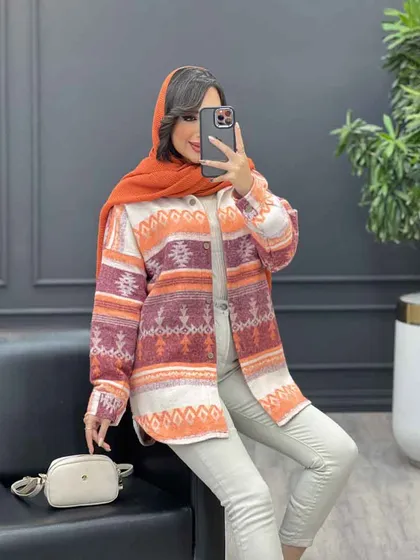 شکت طرحدار دکمه چوبی